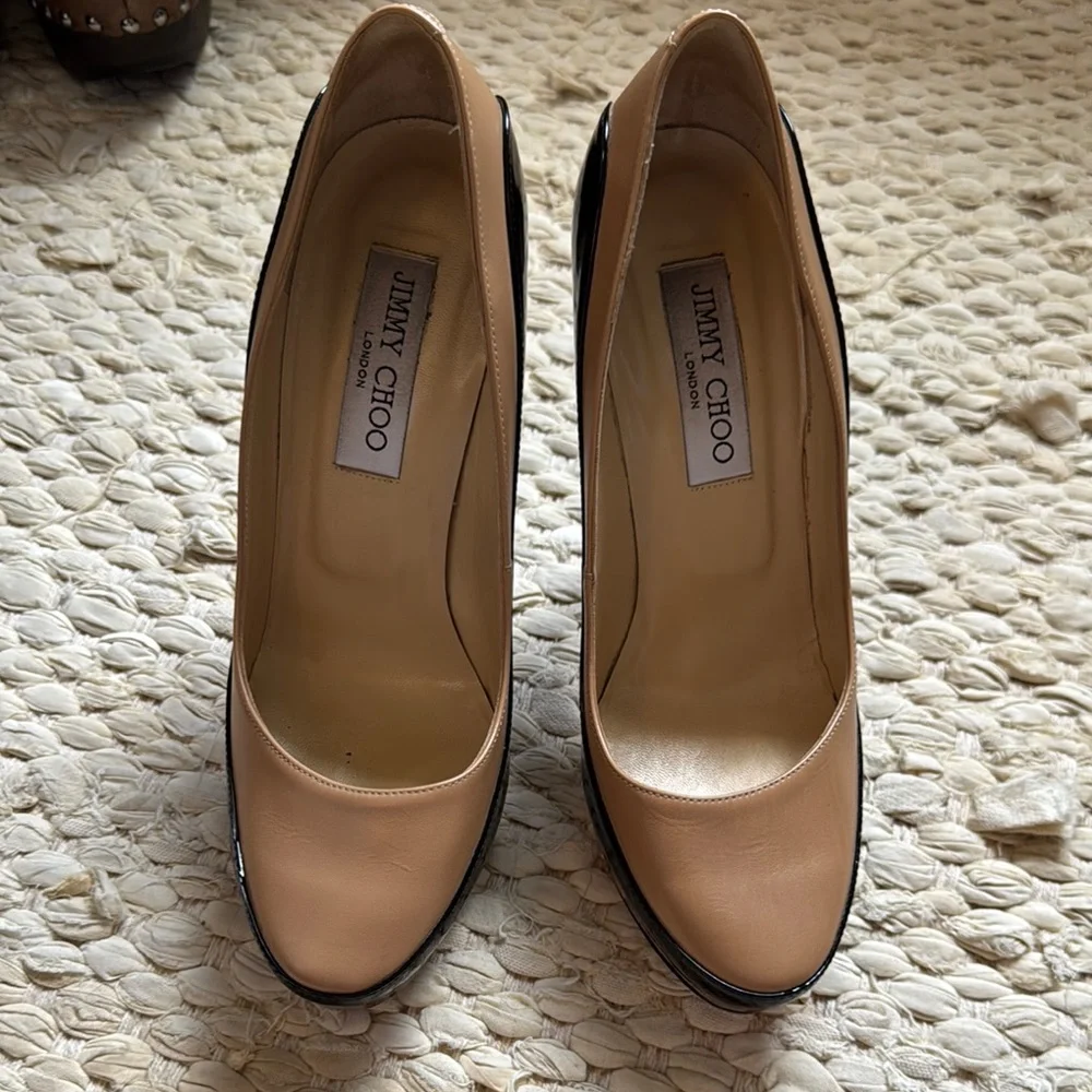 Jimmy Choo - size 37 1/2 - Black and Tan High Heels